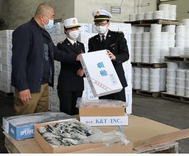 Dalian Customs Takes Measures to Support Aquatic Product Processing Trade(圖1)